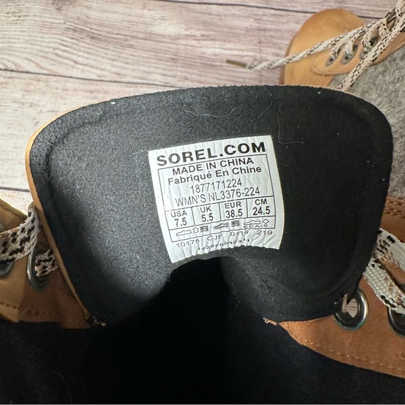 Sorel Wedge Joan of Artic Boots. - Picture 5 of 5